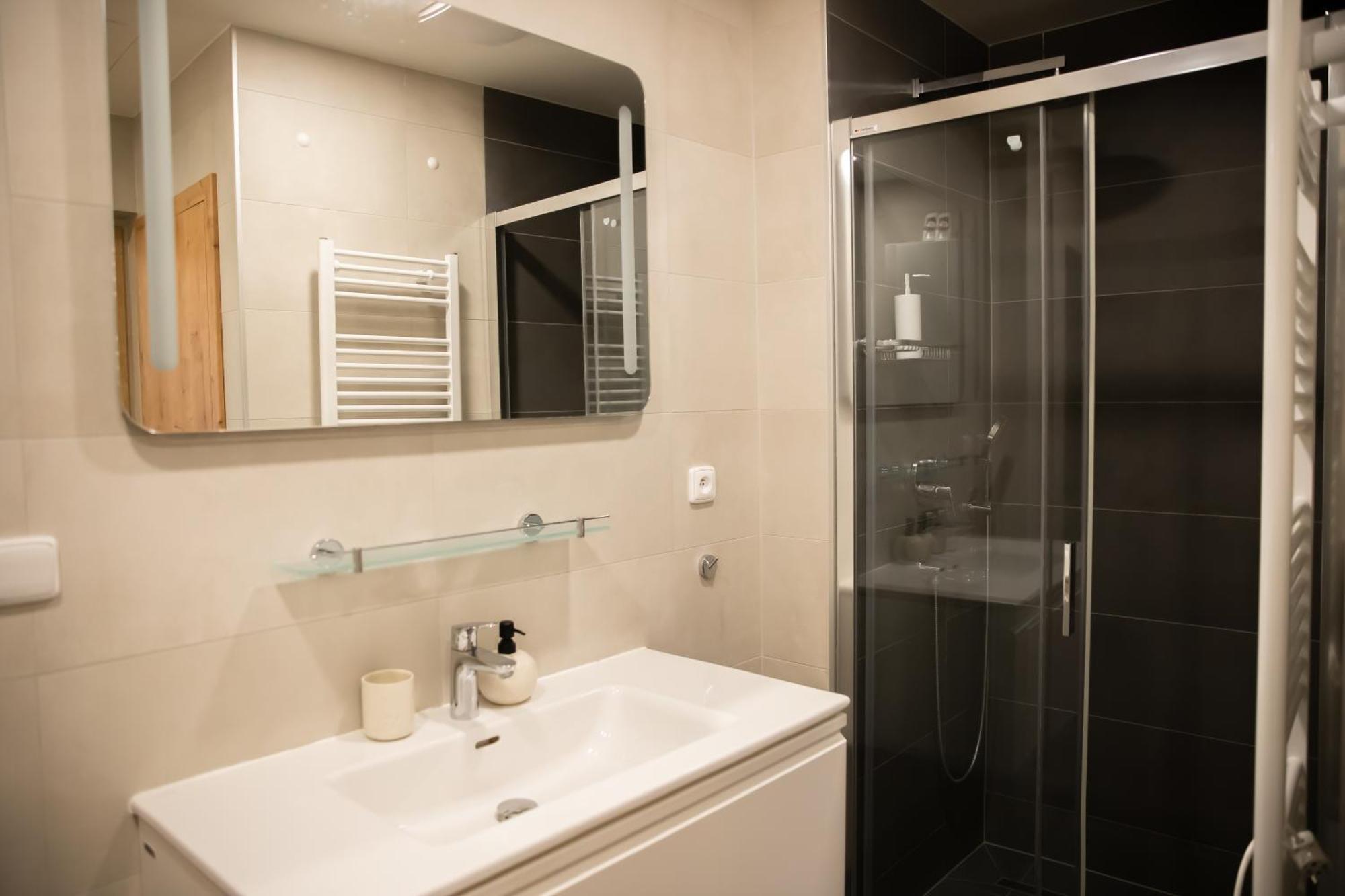 Luxusni Apartman 3Kk U Namesti - Klicperova Hradec Králové Kültér fotó