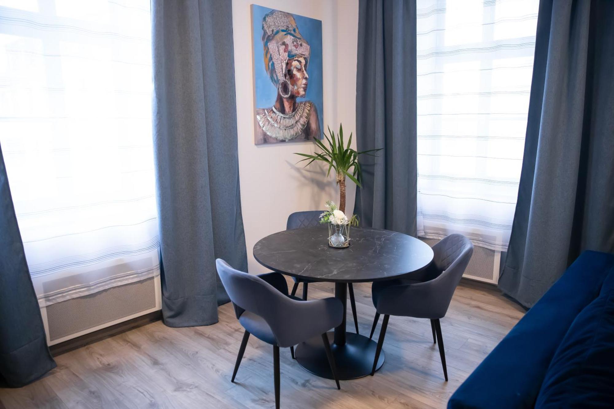 Luxusni Apartman 3Kk U Namesti - Klicperova Hradec Králové Kültér fotó